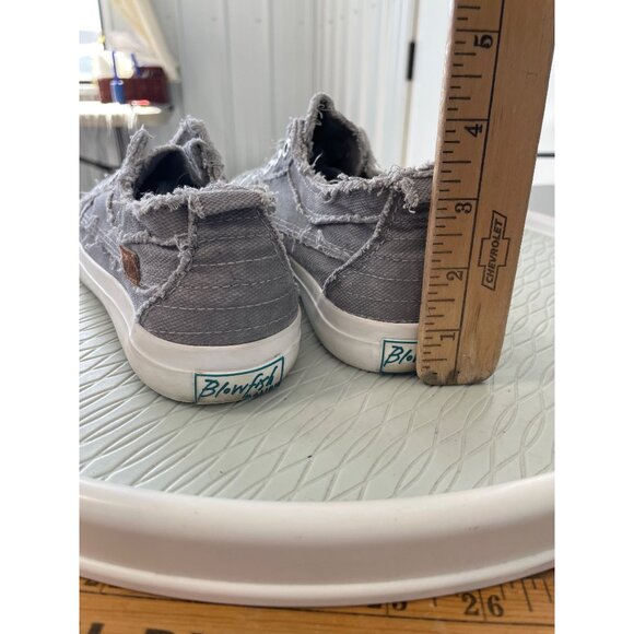 Blowfish Malibu Sneakers Size 6 Canvas Slip On Gray Distressed Frayed Comfort - Picture 3 of 10